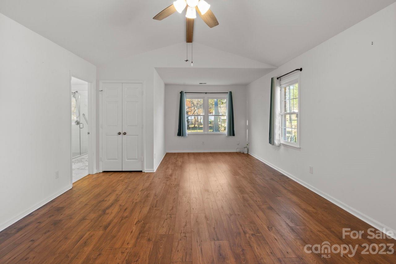 Katelyn Moors - Residential