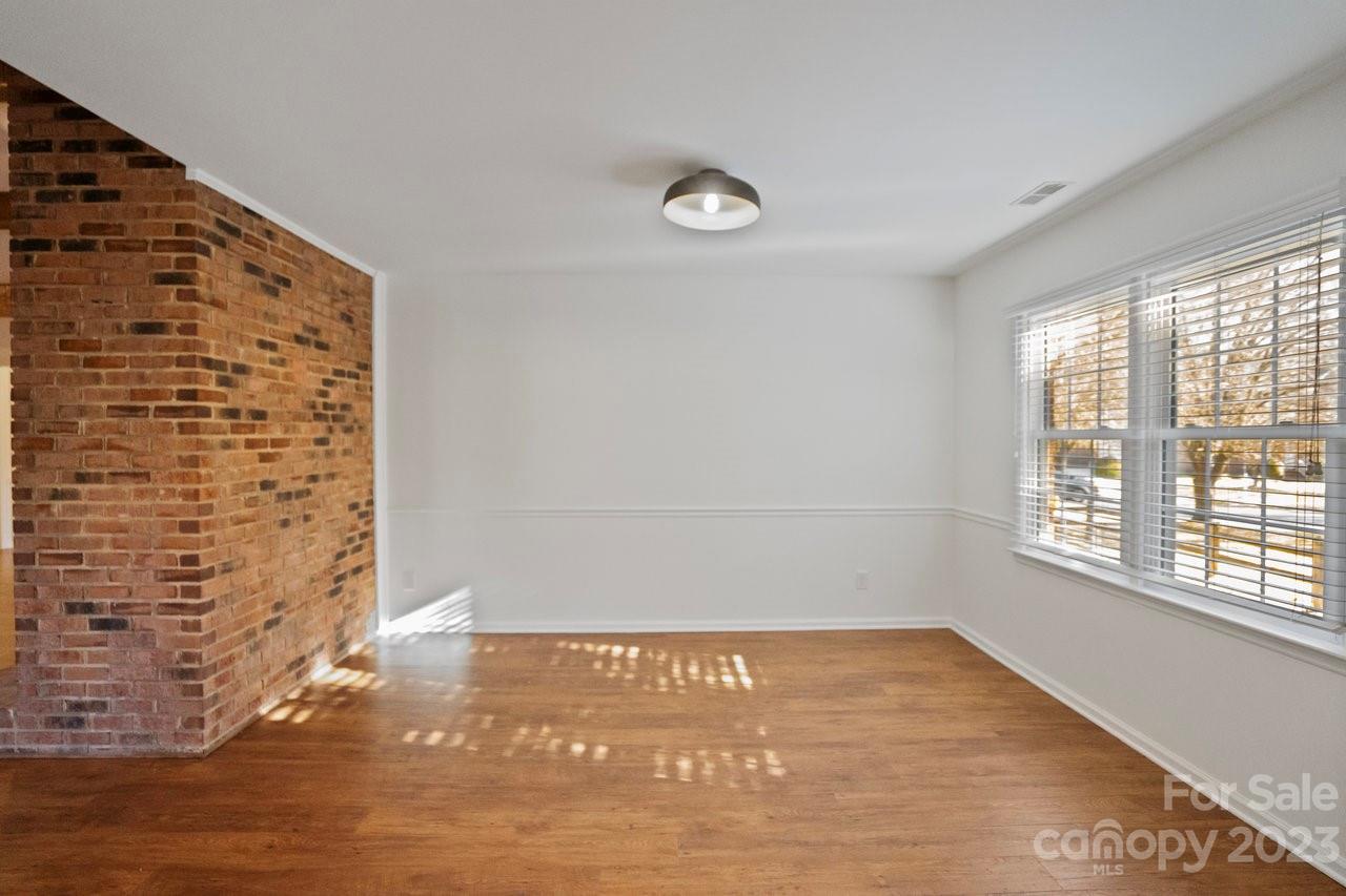 Katelyn Moors - Residential