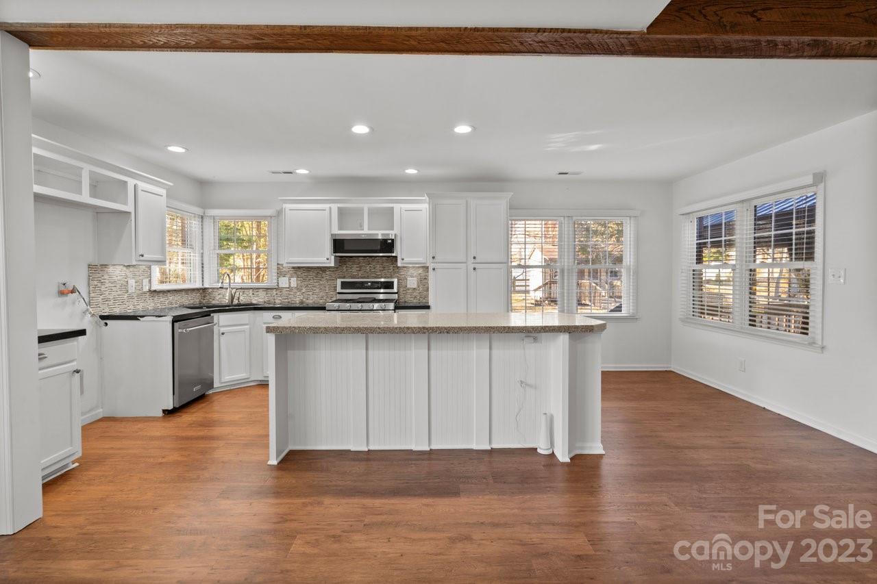 Katelyn Moors - Residential