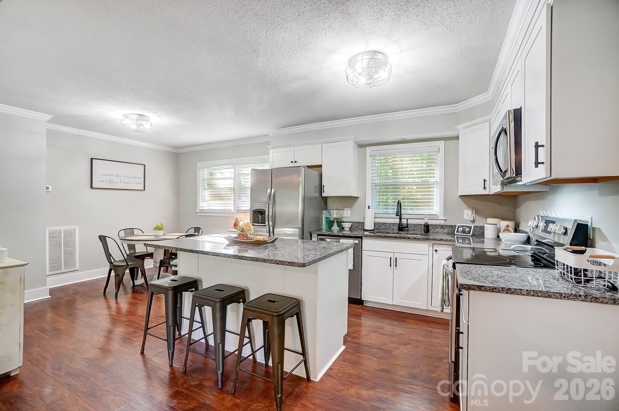 3800 Vanderburg Drive S