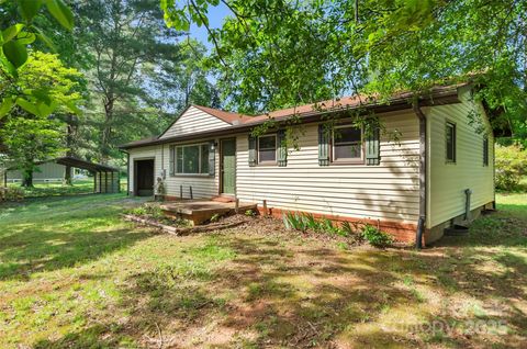 81 Julia Street Columbus NC 28722