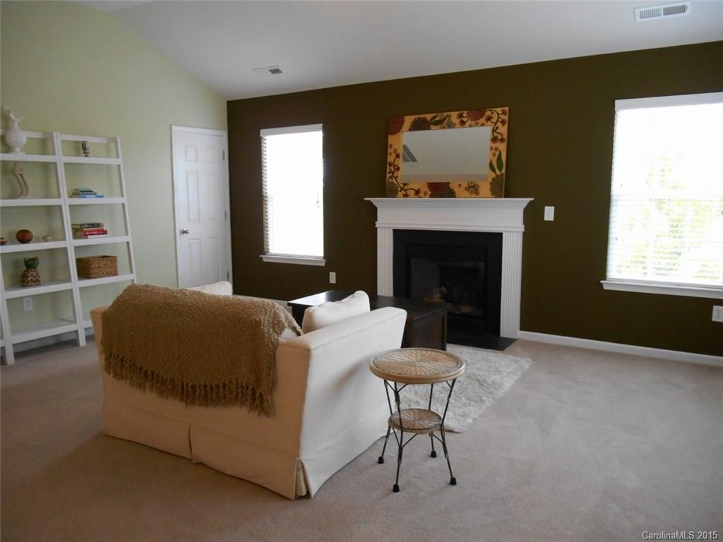 Sandy Pointe - Residential