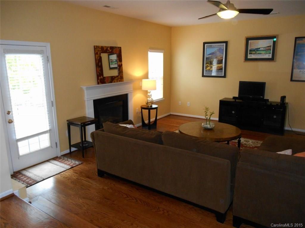 Sandy Pointe - Residential