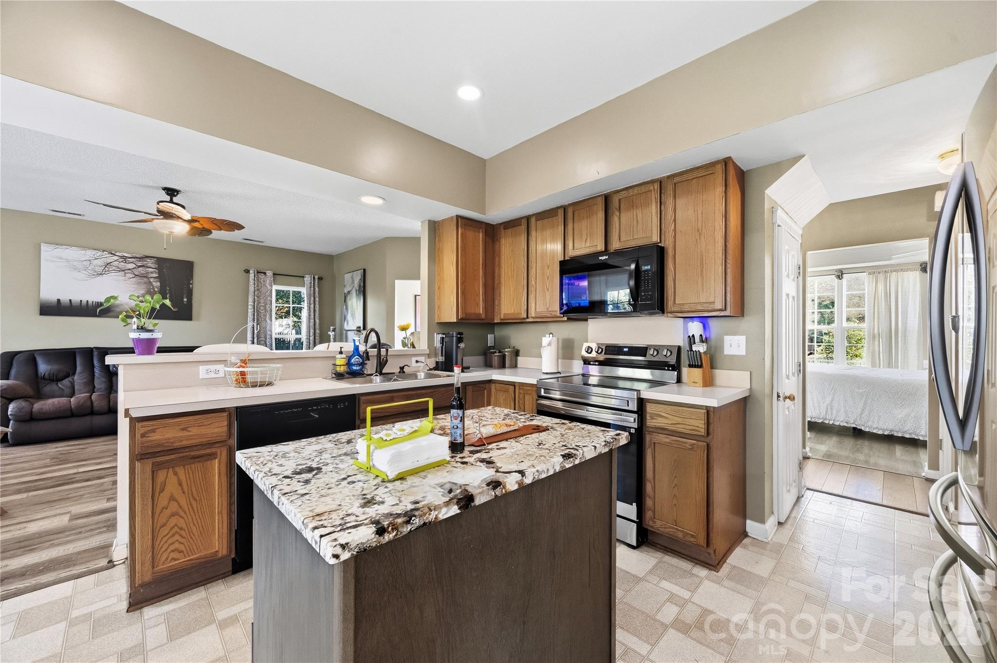 7541 Sparkleberry Drive