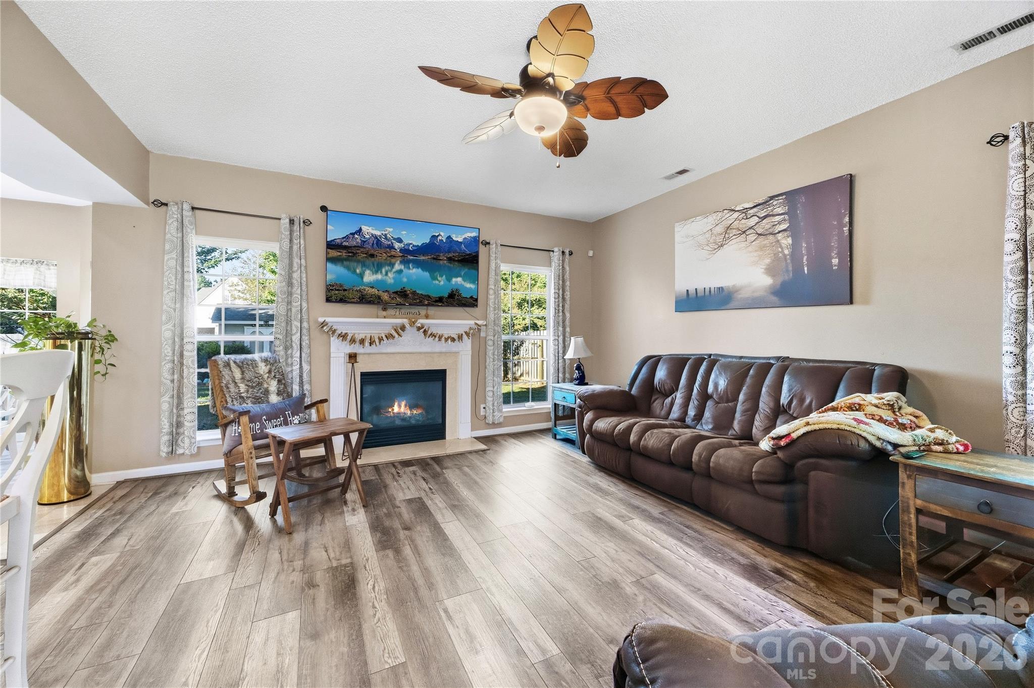7541 Sparkleberry Drive