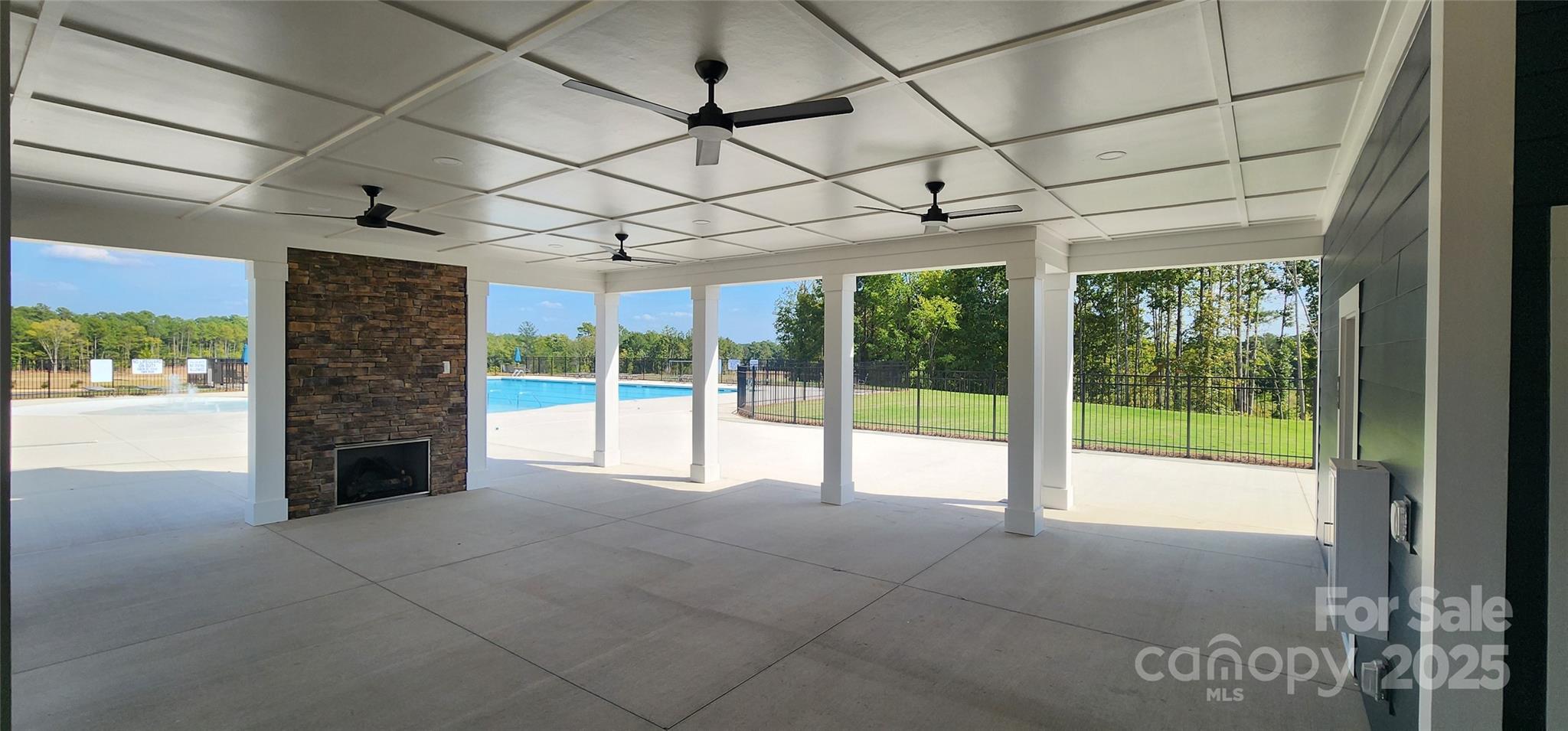 Lakeside Glen - Residential