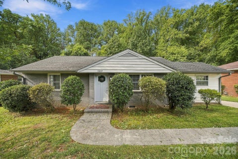 Photo of 3307 Bonaire Drive, Charlotte, NC 28208 (MLS # 4424557)