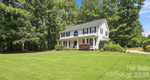 Photo of 3686 Lake Bluff Drive, Sherrills Ford, NC 28673 (MLS # 4419580)