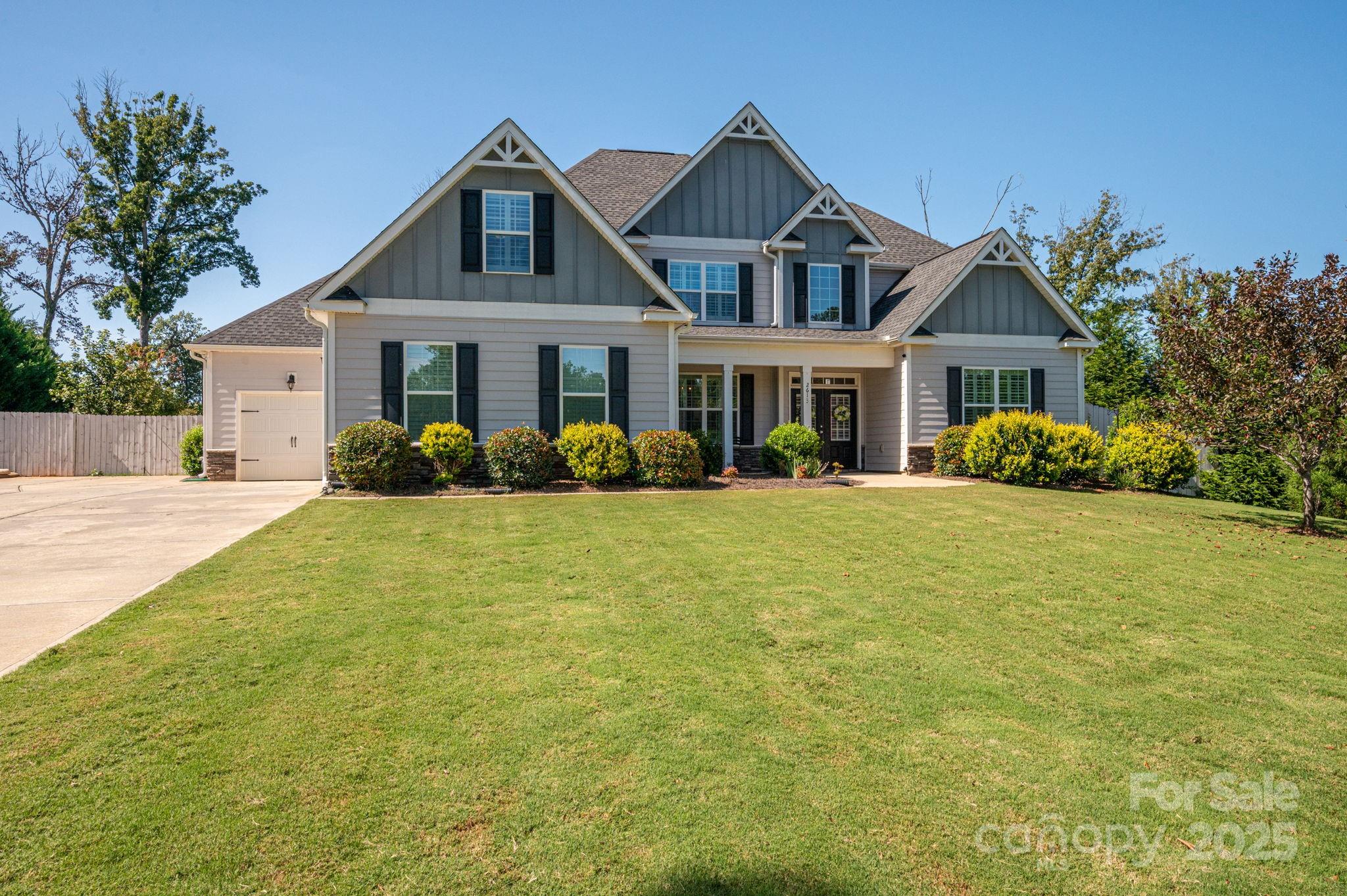 2613 Lakefront Drive