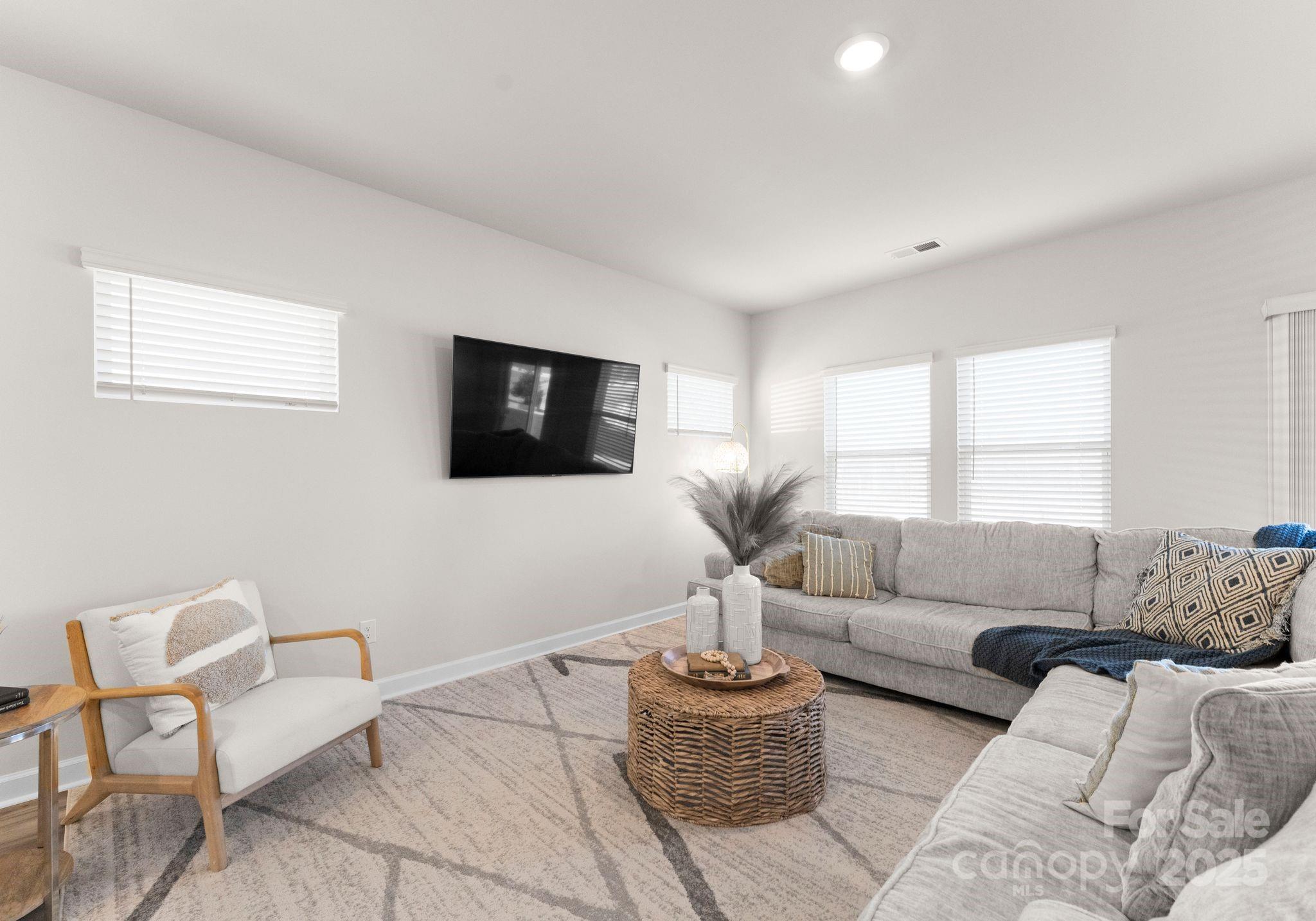 Anniston Chase - Residential