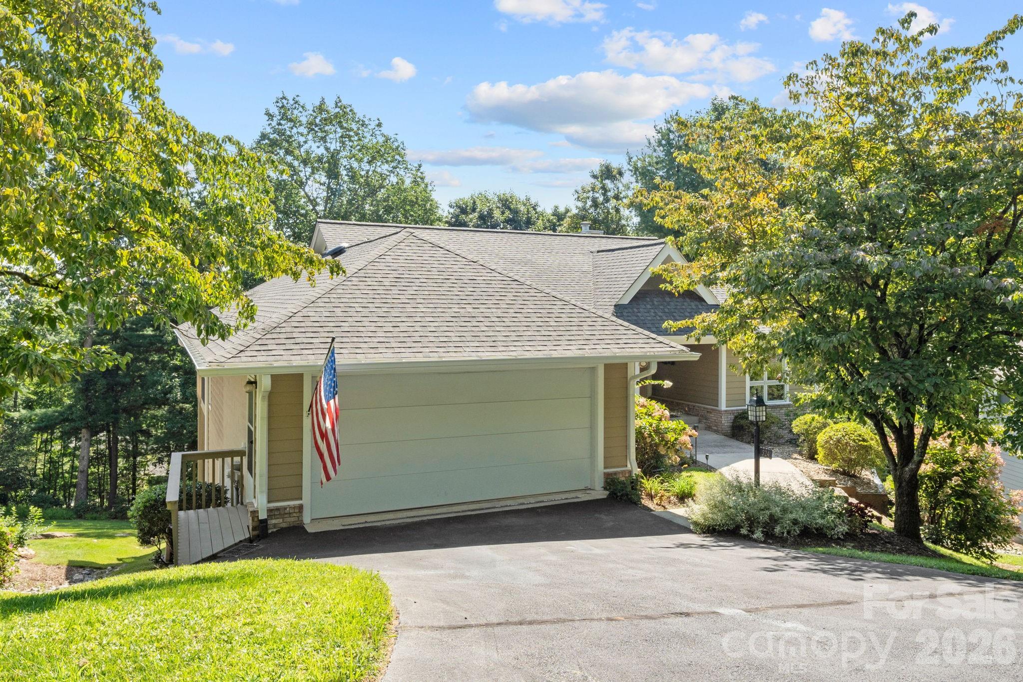 324 DAWNBROOK Drive
