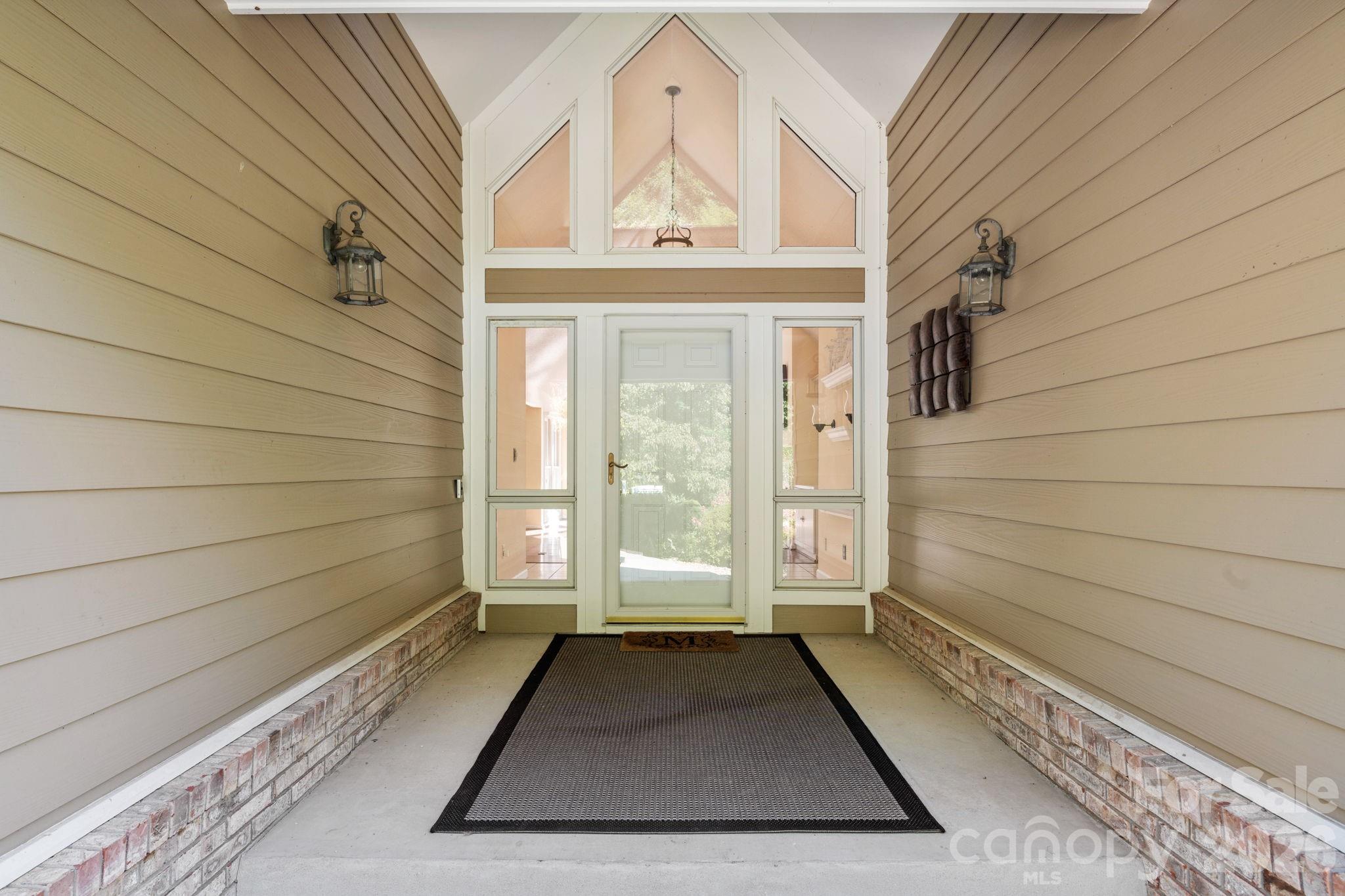 324 DAWNBROOK Drive