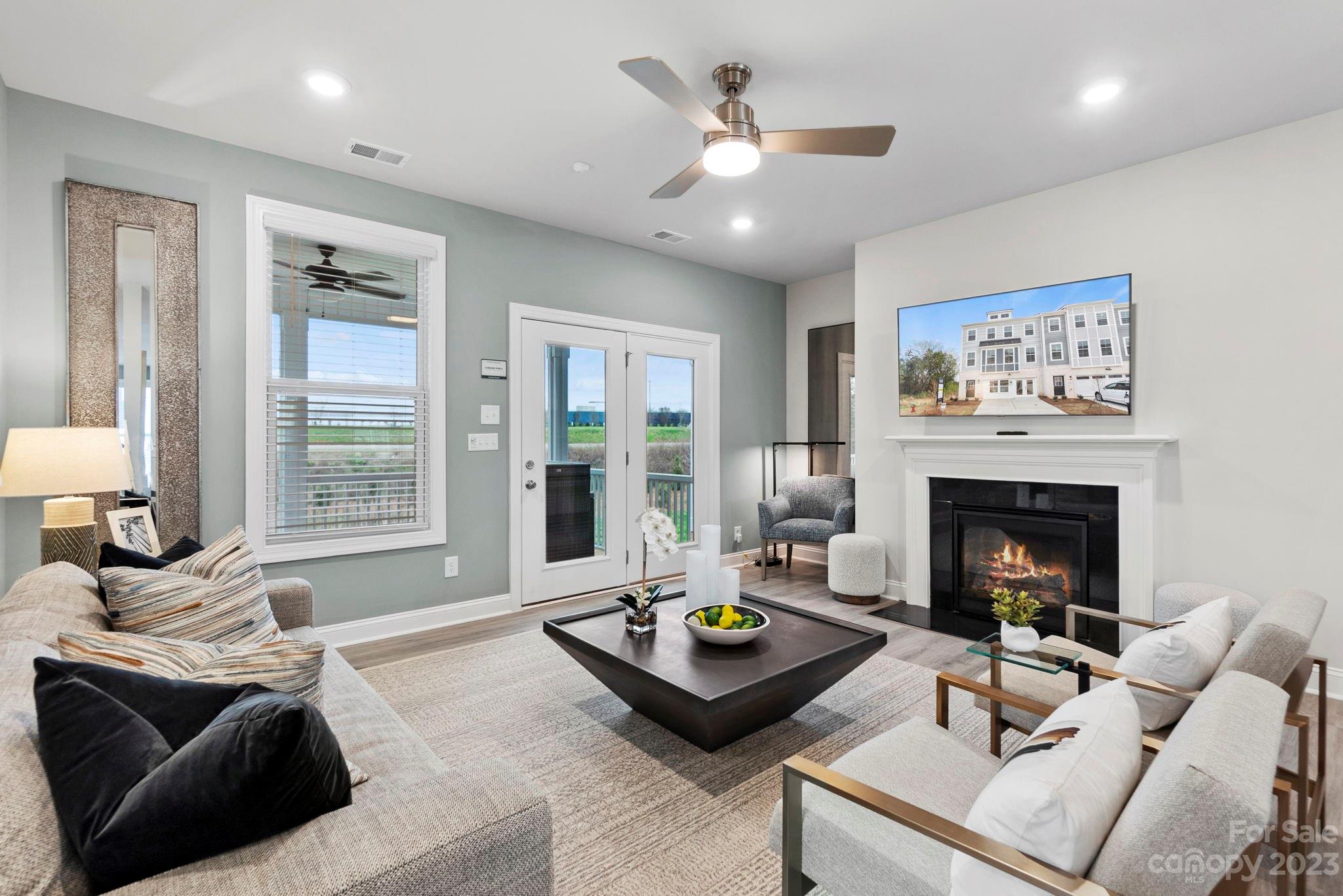 Roseglen Townhomes - Residential