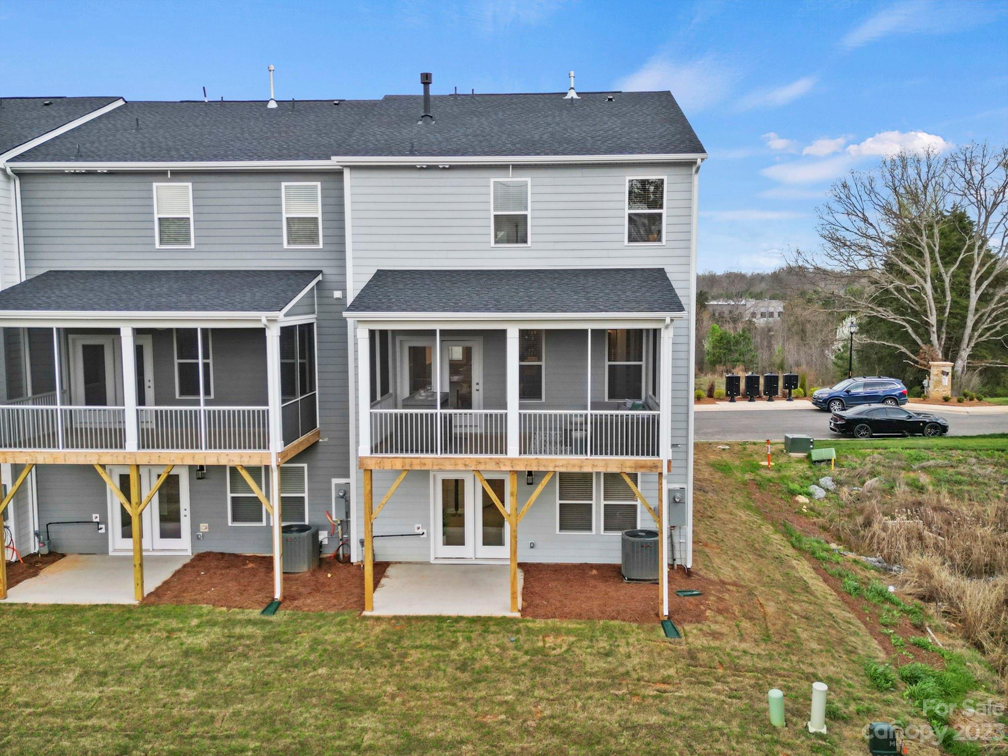 Roseglen Townhomes - Residential