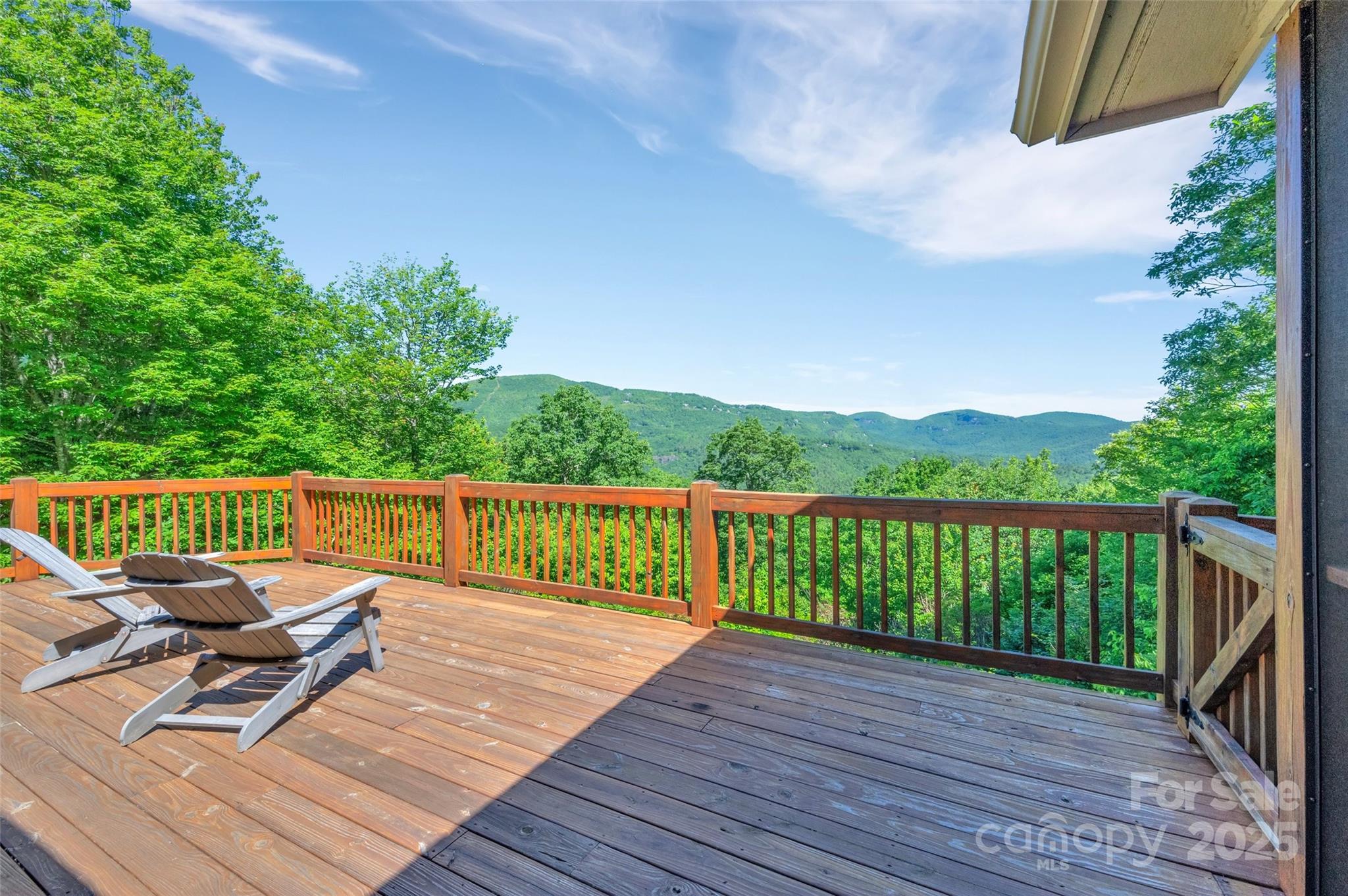 60 Lakeside Trail