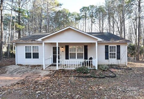 Photo of 116 Milbros Lane, Mooresville, NC 28117 (MLS # 4329552)