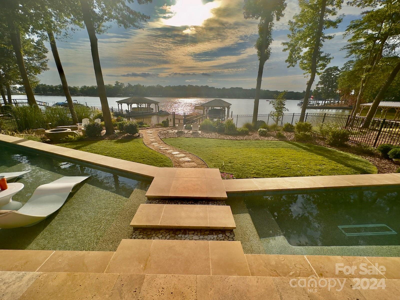 Reflection Pointe - Residential