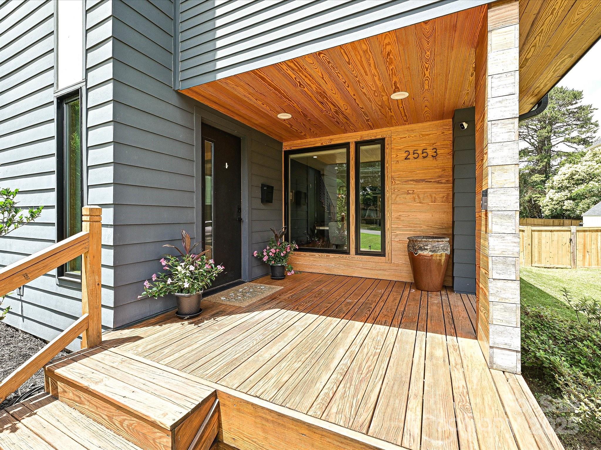2553 Elkwood Circle