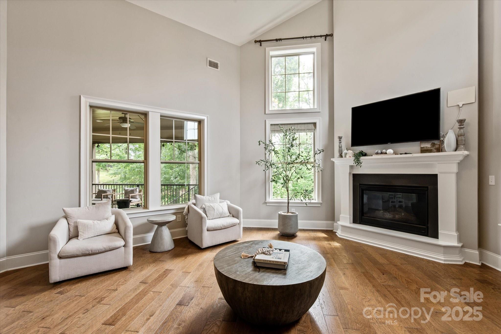 Ladera - Residential