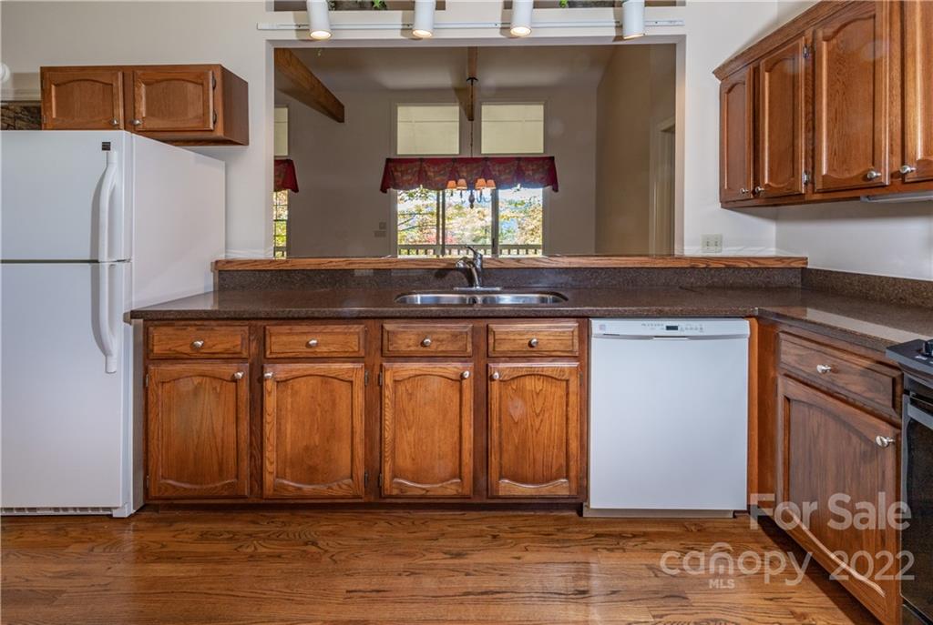 Lake Toxaway Estates - Residential