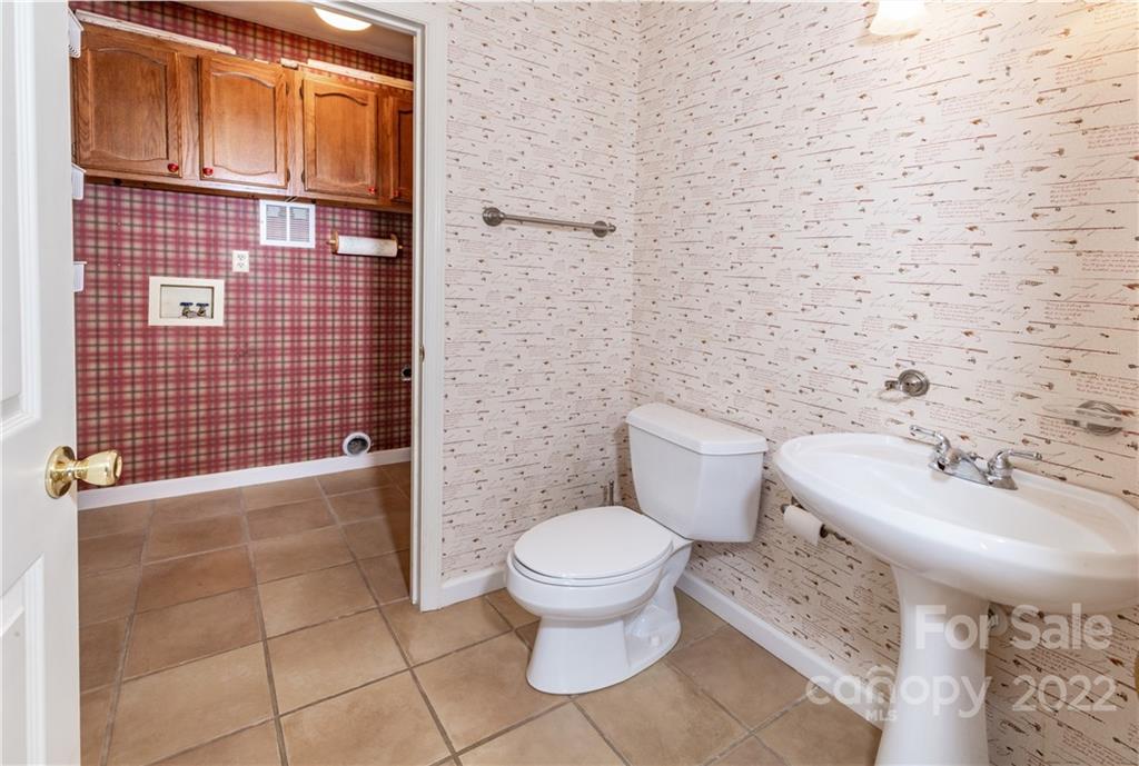 Lake Toxaway Estates - Residential