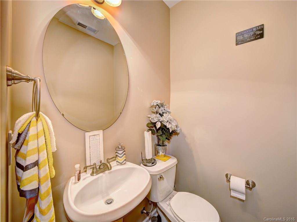 Stratford Pond - Residential