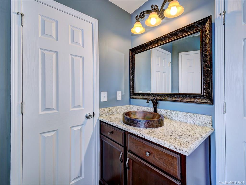 Stratford Pond - Residential