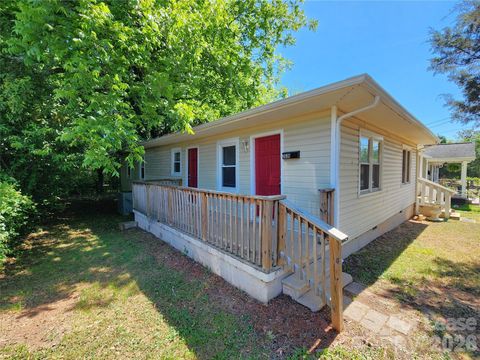 Photo of 2036 Renner Street, Charlotte, NC 28216 (MLS # 4378258)