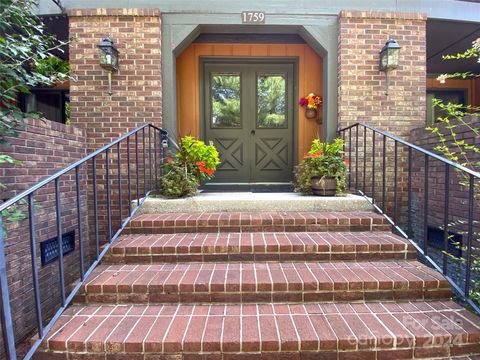 A home in Hendersonville