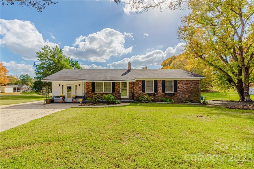 Brick ranch nestled on a large flat corner lot. Home needs a little TLC. HVAC only three (3) years old. This property qualifies for 100% financing and located less than three (3) miles from Moss Lake. Great investment!