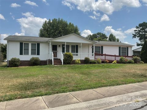 Photo of 1695 Lemming Drive, Concord, NC 28025 (MLS # 4287250)