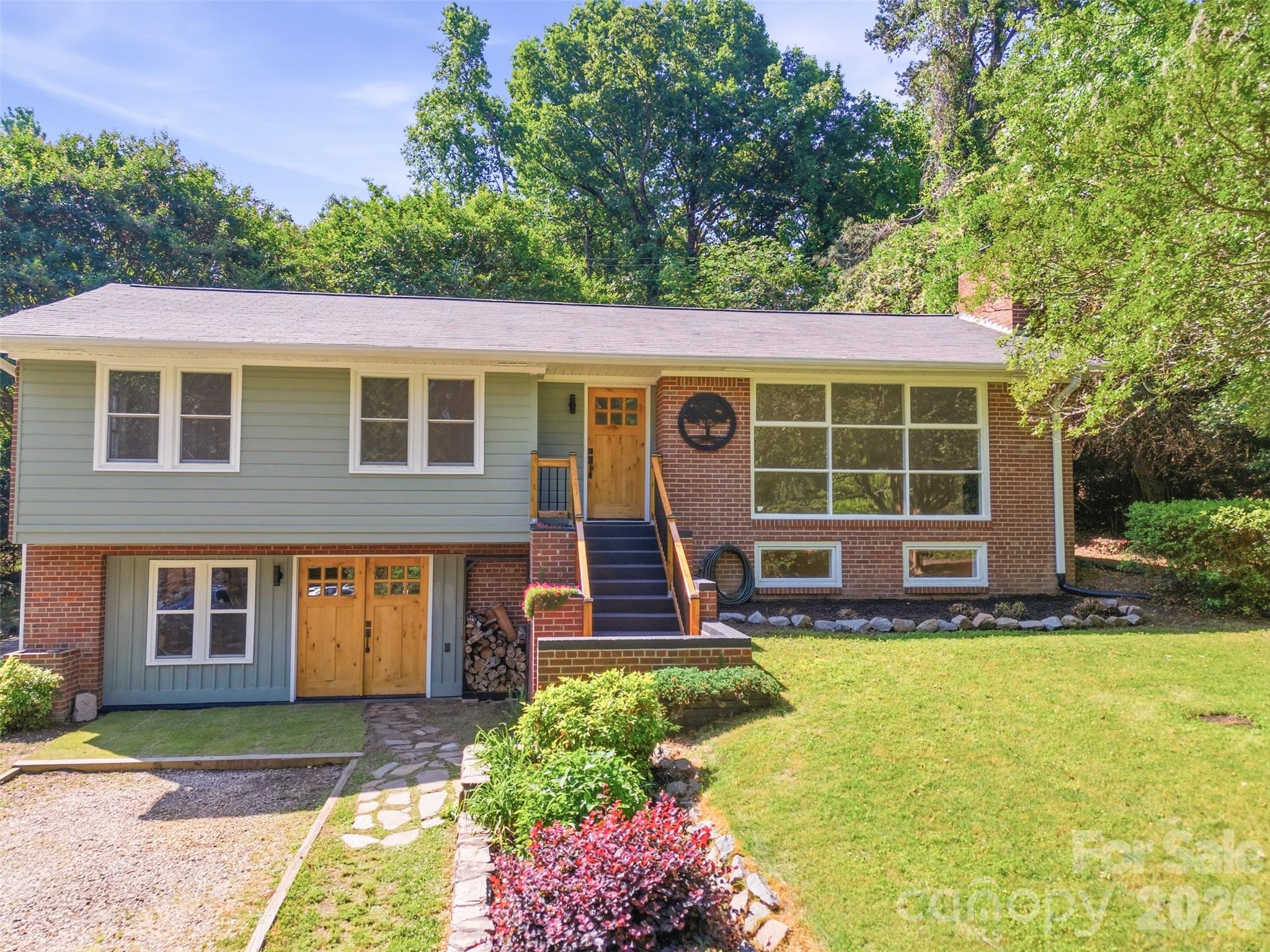 1321 Saluda River Drive