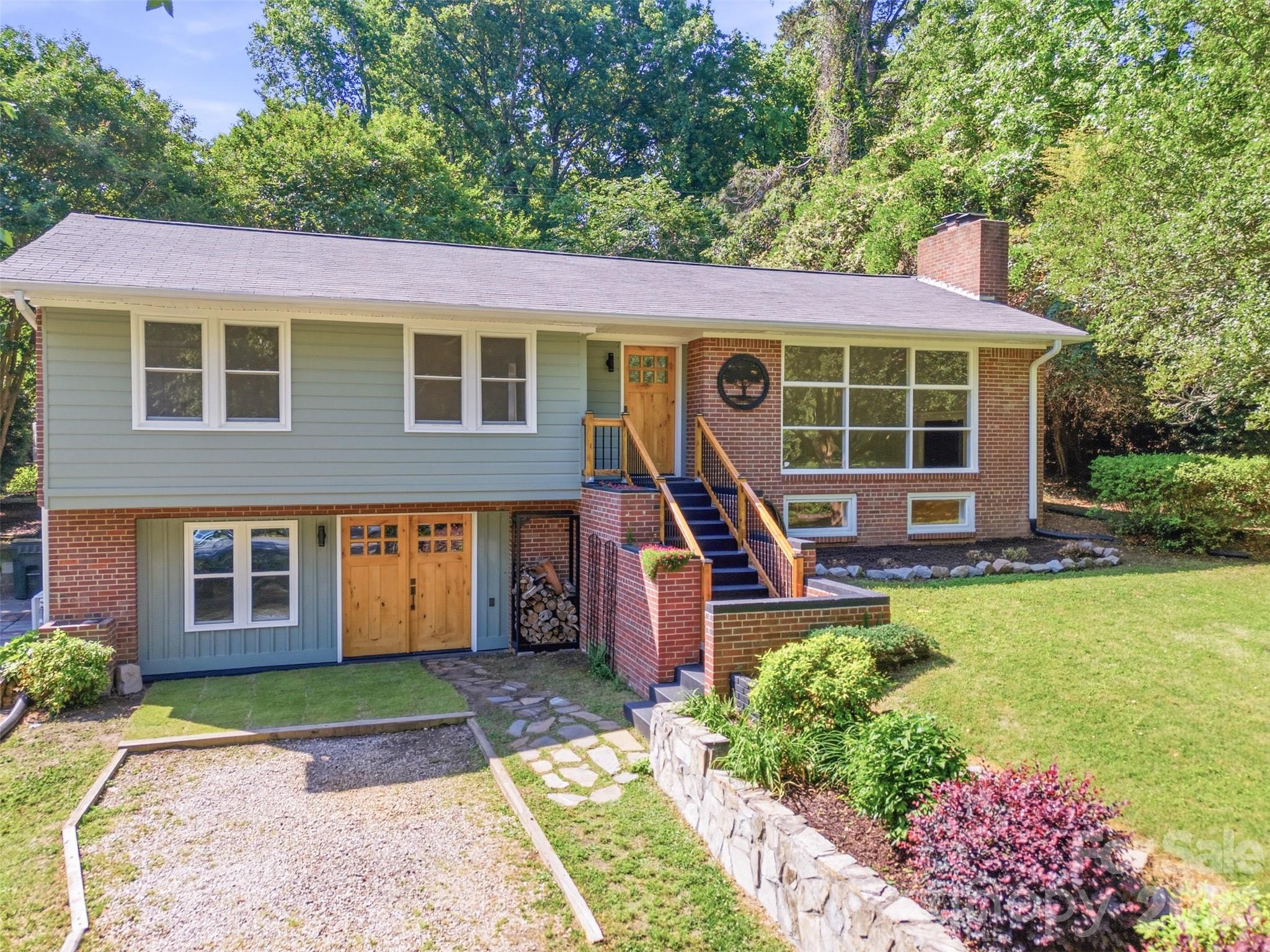 1321 Saluda River Drive