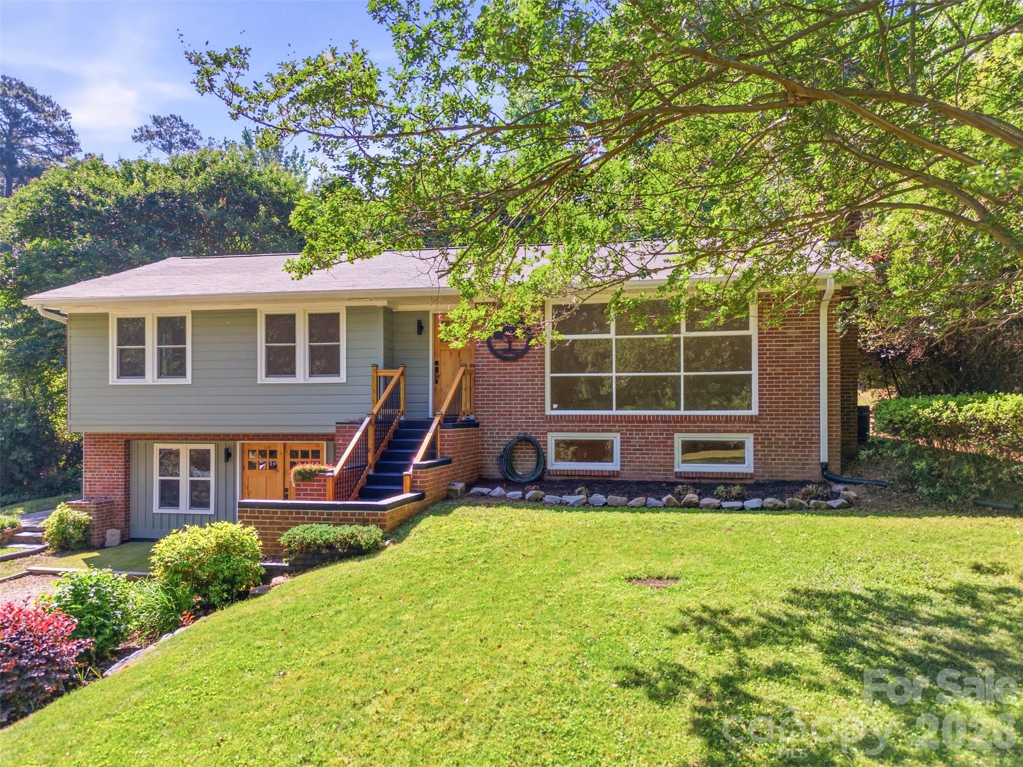 1321 Saluda River Drive