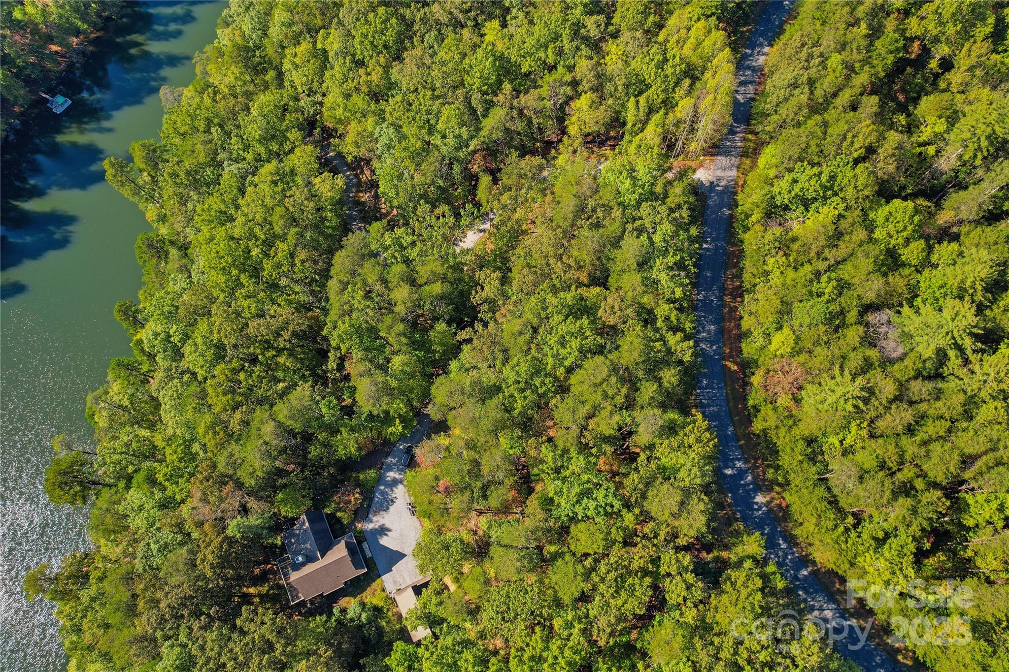 Lake Adger - Land