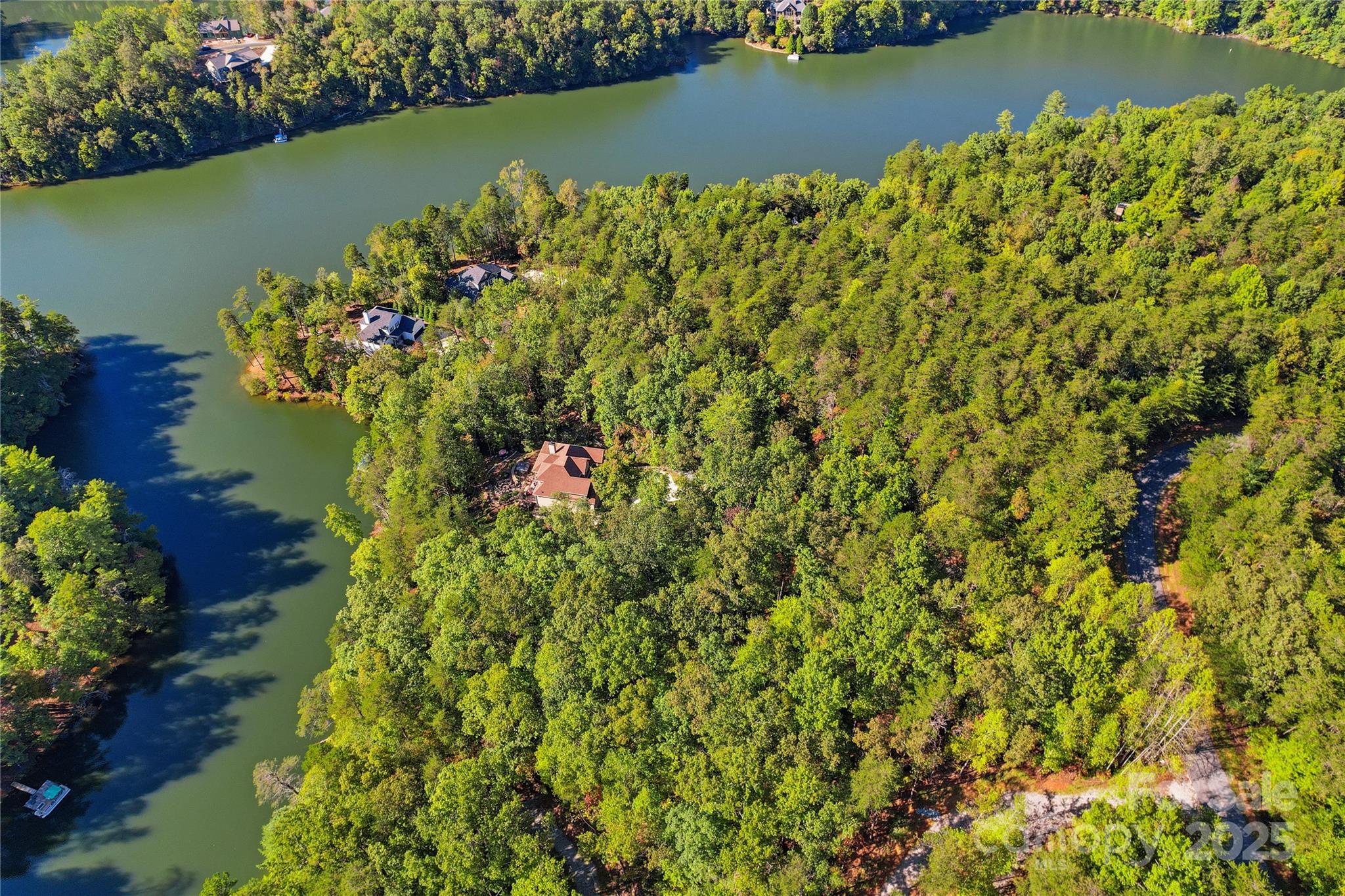 Lake Adger - Land
