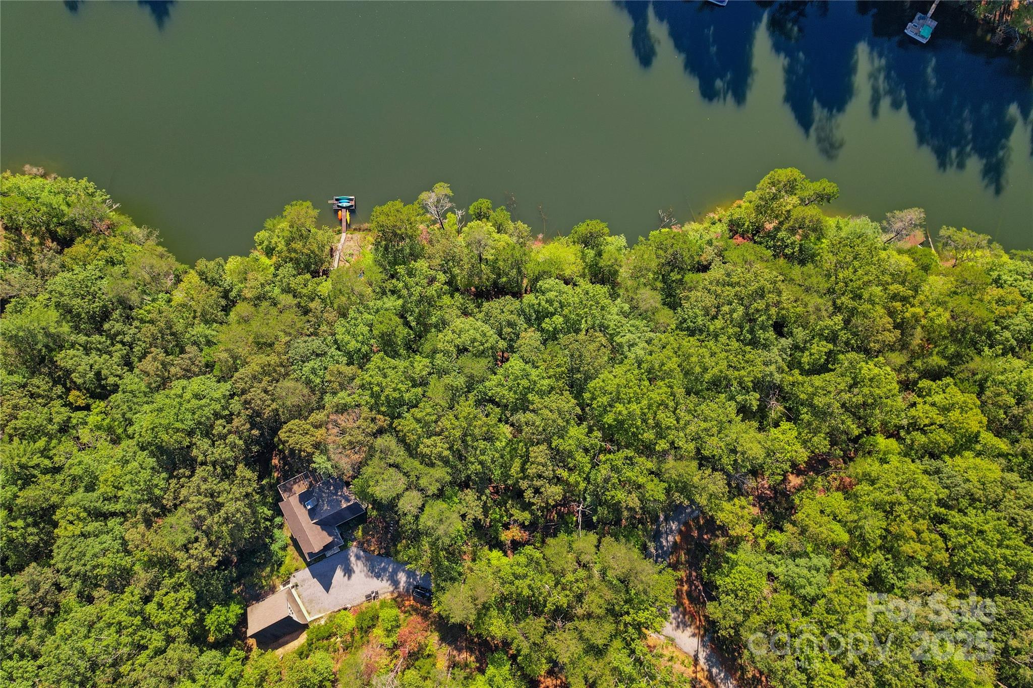 Lake Adger - Land