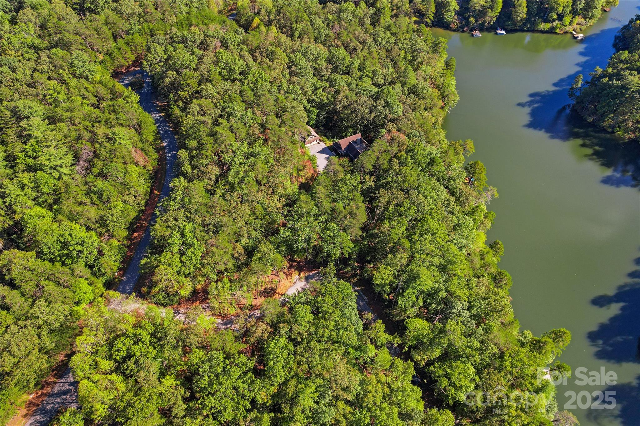 Lake Adger - Land