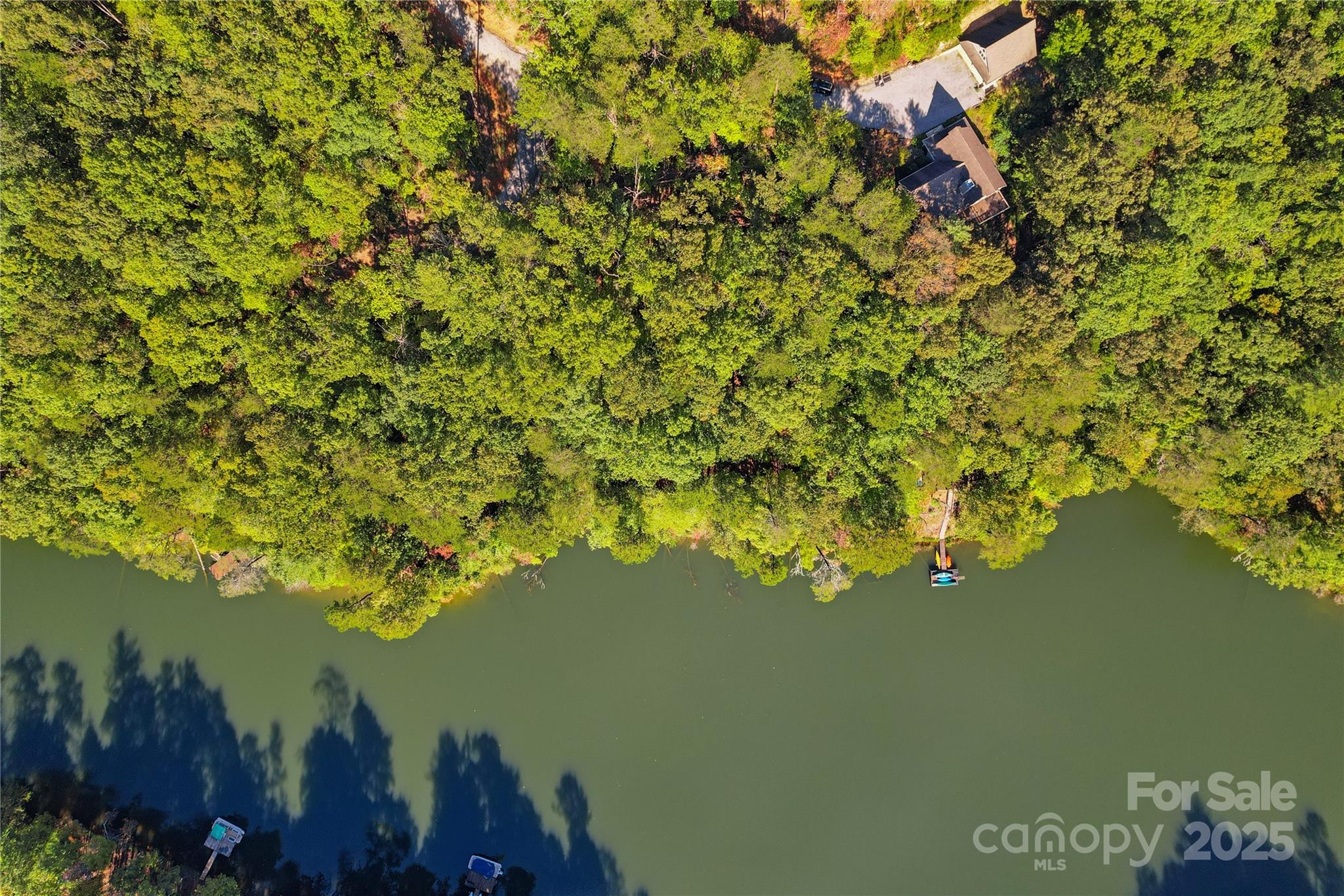 Lake Adger - Land