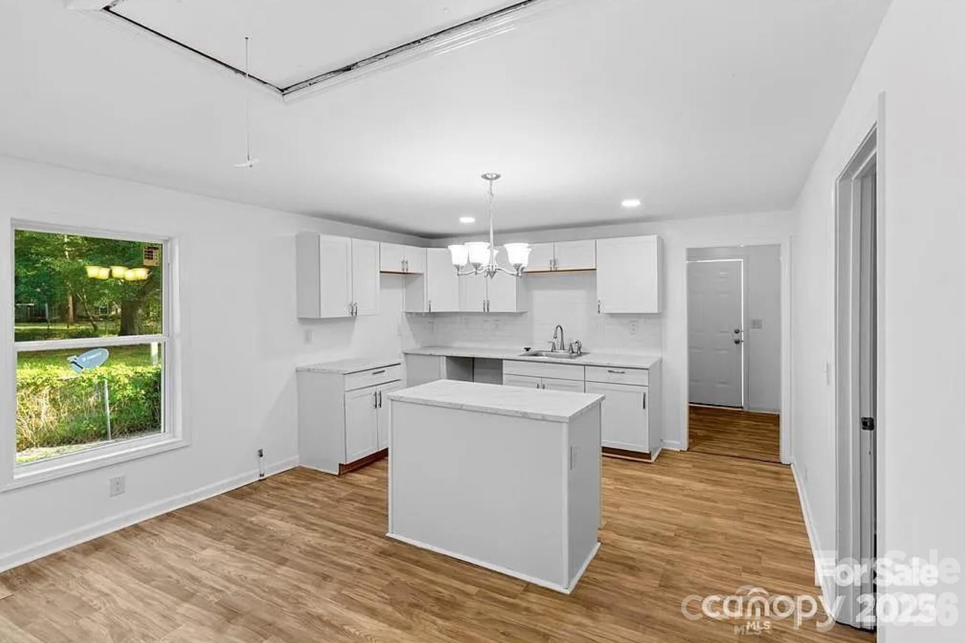 332 Mountain View Street