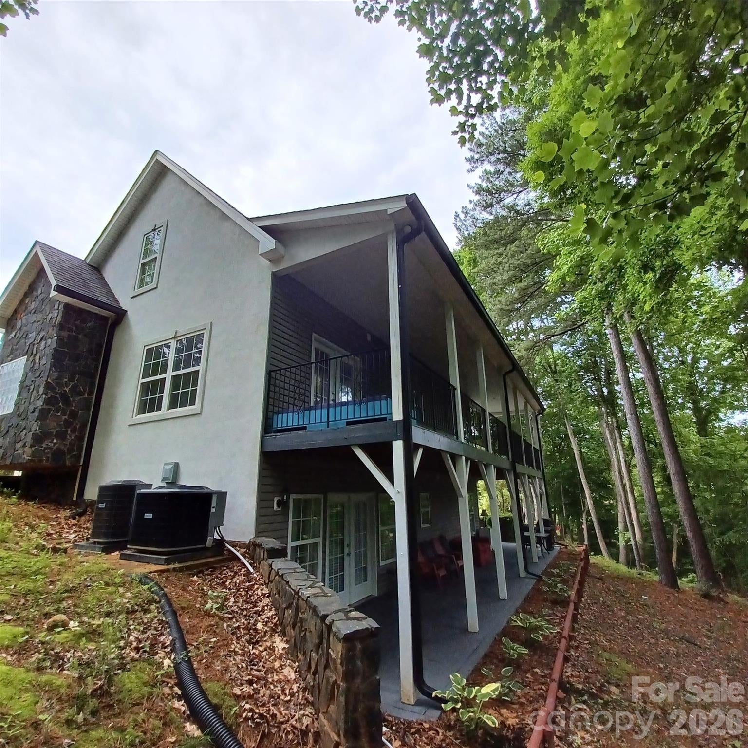3645 Lake Bluff Drive