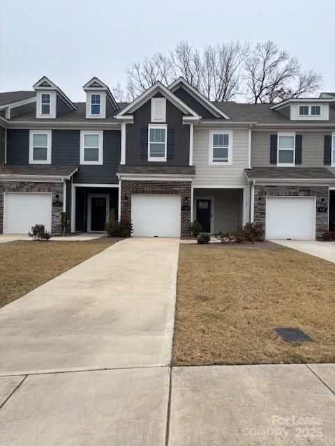 Photo of 118 Quinn Road, Matthews, NC 28104 (MLS # 4327203)