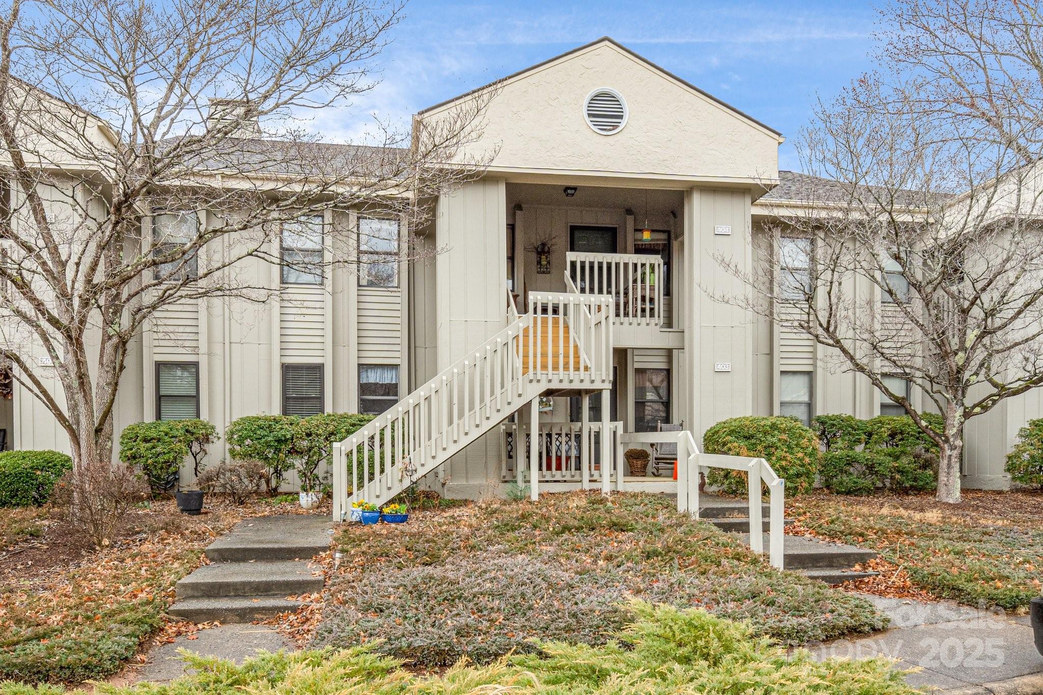 404 Abbey Circle