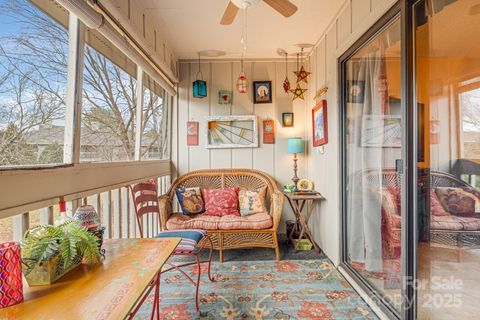 404 Abbey Circle Asheville NC 28805