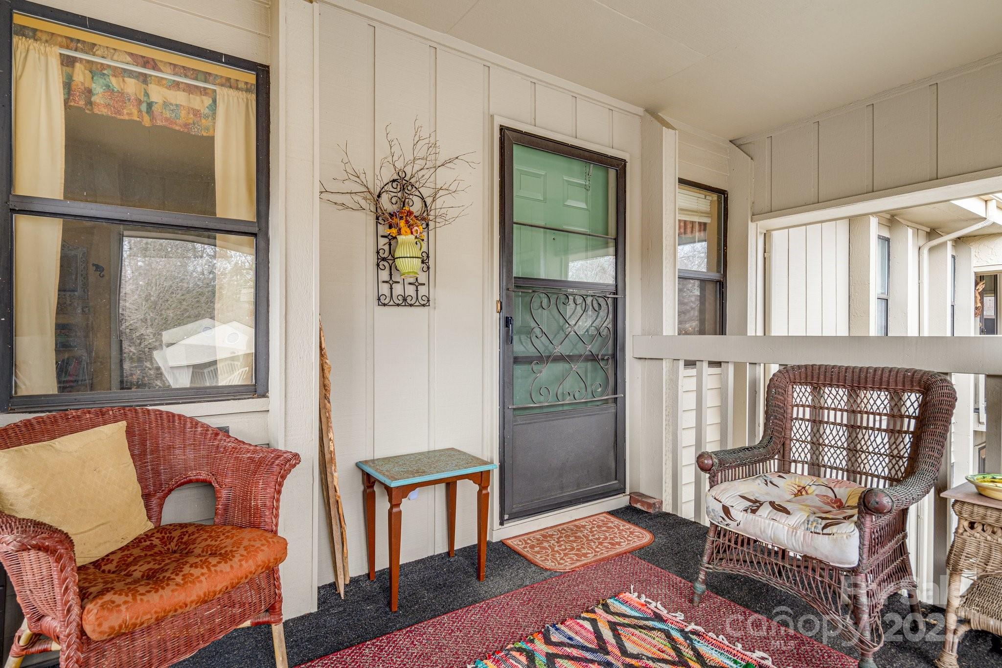 404 Abbey Circle