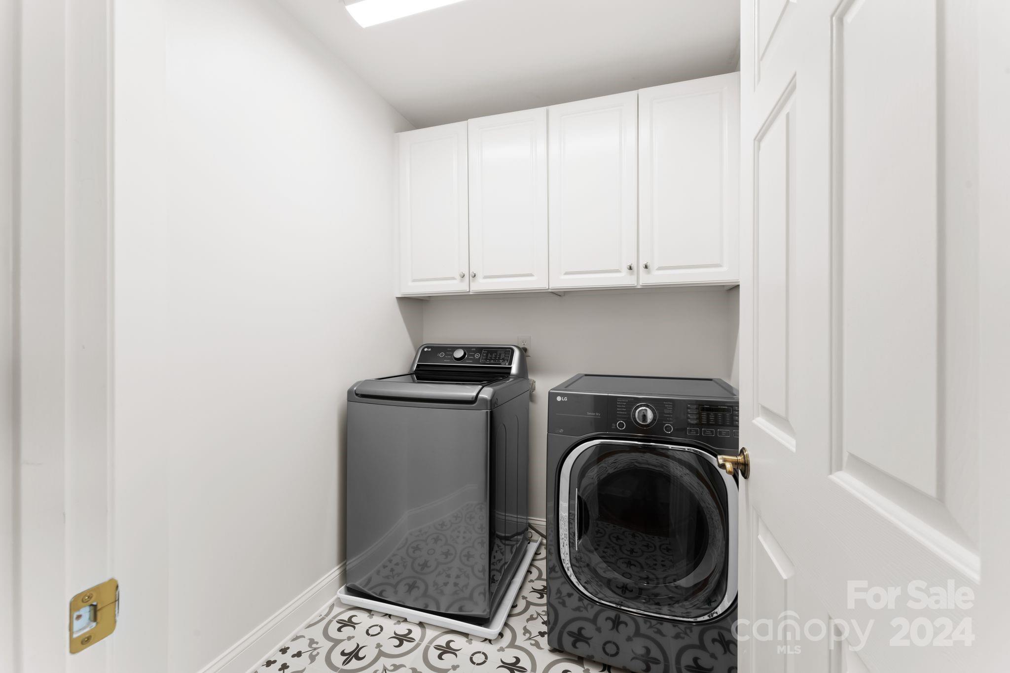 Meck Neck - Residential