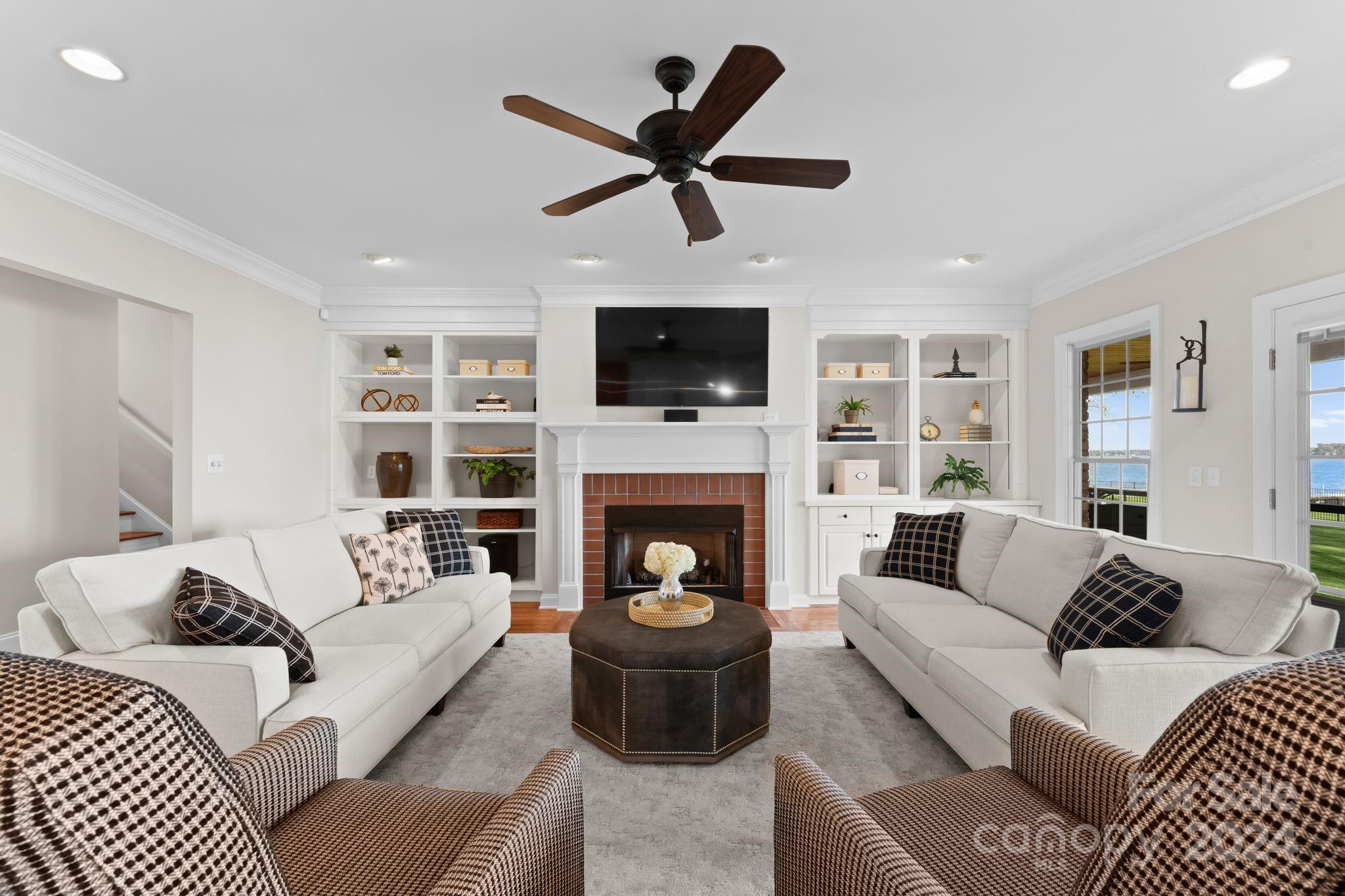 Meck Neck - Residential