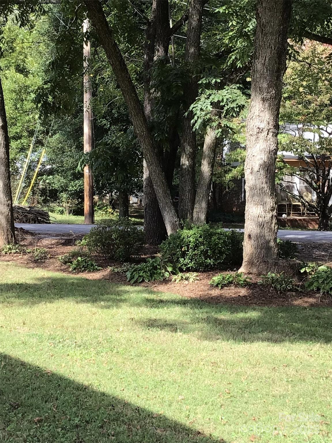 Newton, North Carolina 28658, United States, 3 Bedrooms Bedrooms, ,2 BathroomsBathrooms,Residential,Active,223107