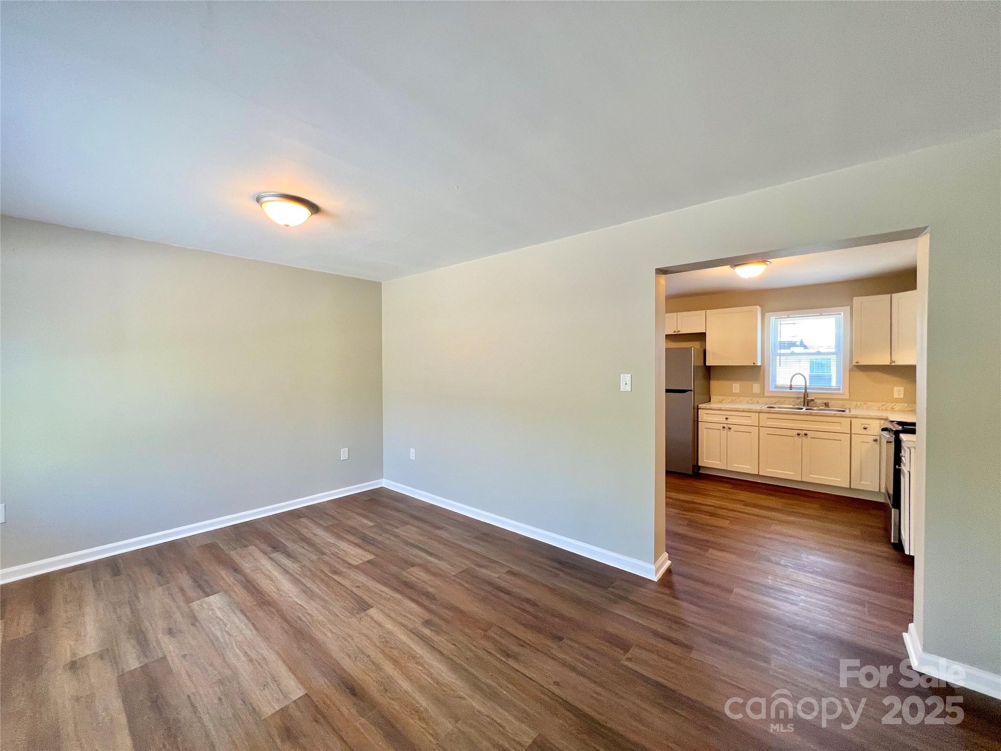 1754 Meadowbrook Terrace
