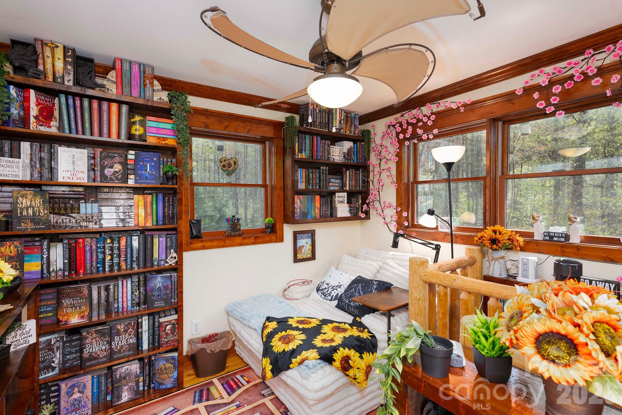 Round Mountain Falls - Residential